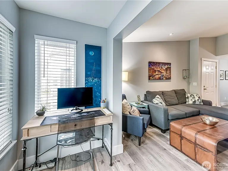 A perfect nook for the last remnants of work, a kids' homework alcove, or a perfect place to unwind and soak in that territorial view after a long day. This space is perfect.