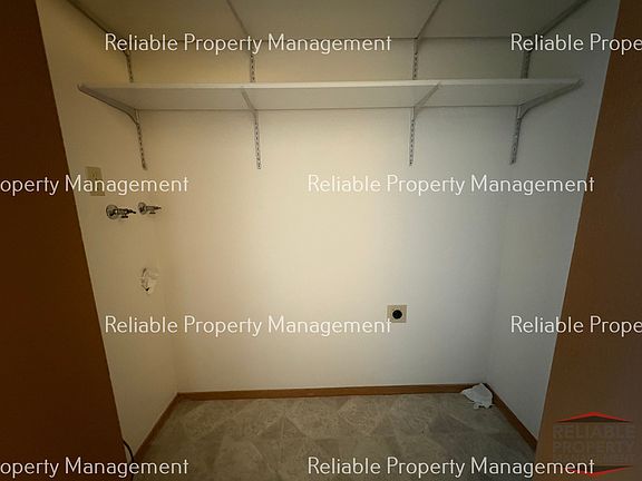 4th image of 621 John Adams Ct APT 6