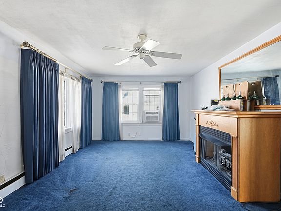 4th image of 1921 W 9th St
