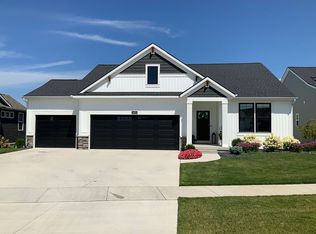 14021 Phoenix Pl, Holland, MI 49424