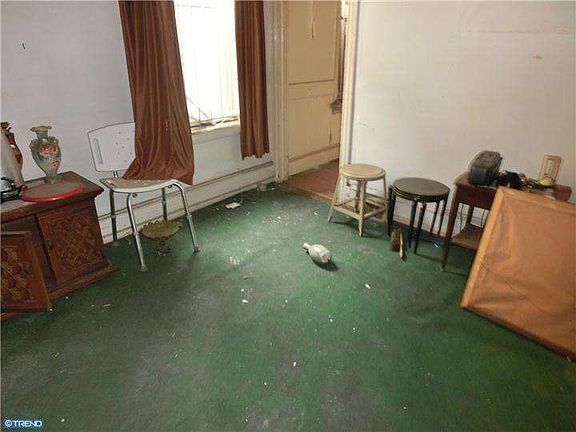 5th image of 2813 W Oxford St