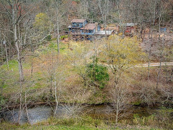 4th image of 390 Sunny Brook Rd