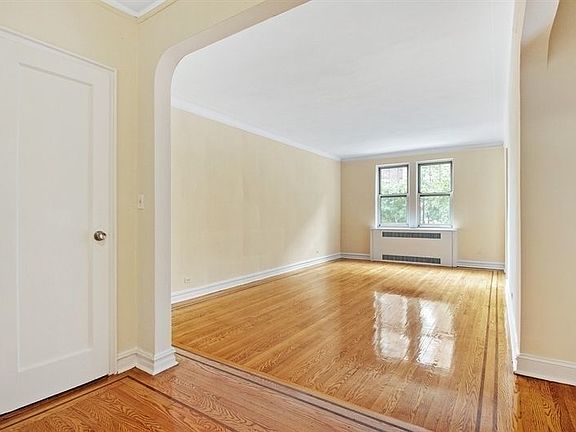 4th image of 70-11 108th St #6F