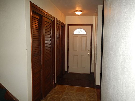 3rd image of 7554 Ivory Ct