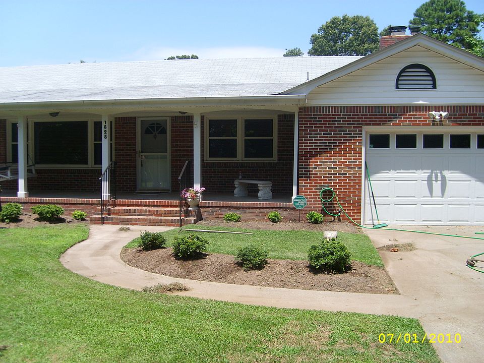 2nd image of 1828 S Woodhouse Rd
