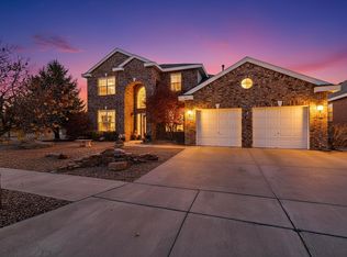 10101 Showlow St NW, Albuquerque, NM 87114