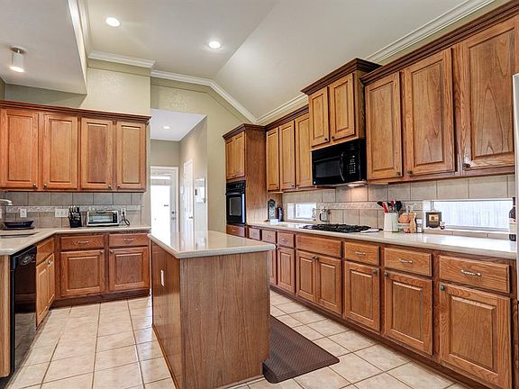 5th image of 3523 Creekstone Dr