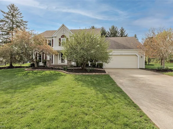 5633 Virginia Ct, Hudson, OH 44236