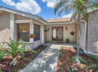 2747 Longpoint Ln, Palm Harbor, FL 34684