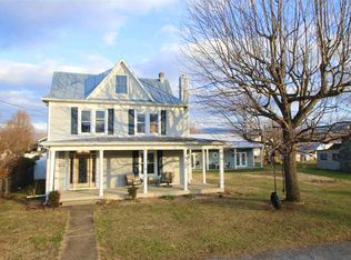 112 Hill Ave, Elkton, VA 22827
