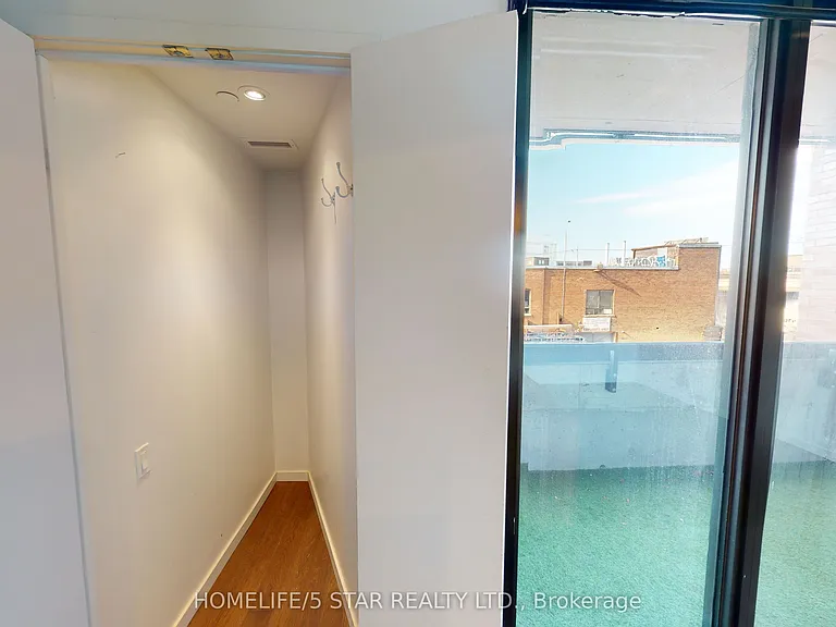 383 Sorauren Ave #310 — Photo 9