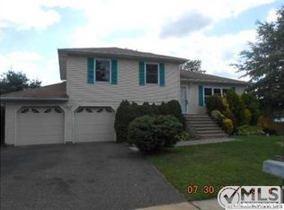 507 Woolley Dr, Neptune, NJ 07753