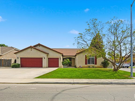 3rd image of 11607 California Poppy Dr