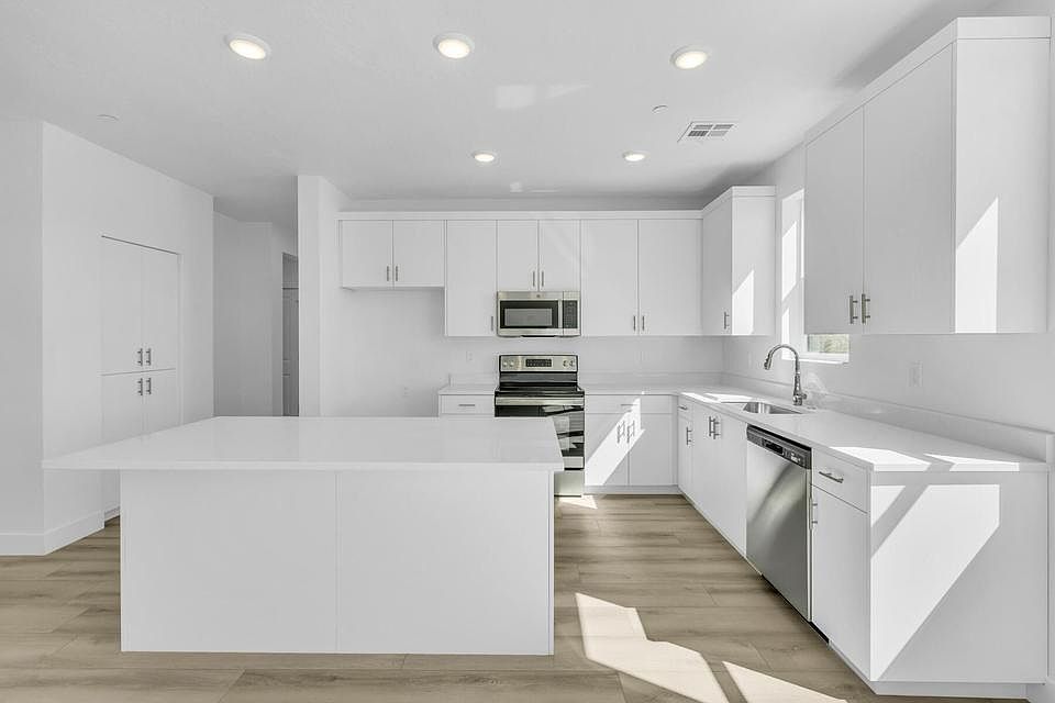1st image of 5599 Carnelian Pkwy #604