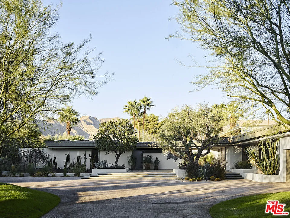 5 bed, 8.5 bath, 6347 sqft, $42,000 — Photo 2