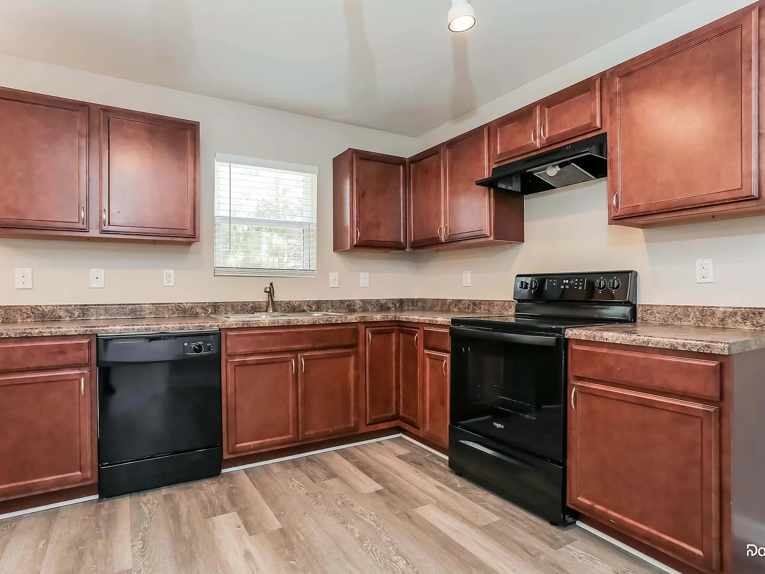 3 bed, 2.5 bath, 1664 sqft, $1,780 — Photo 4