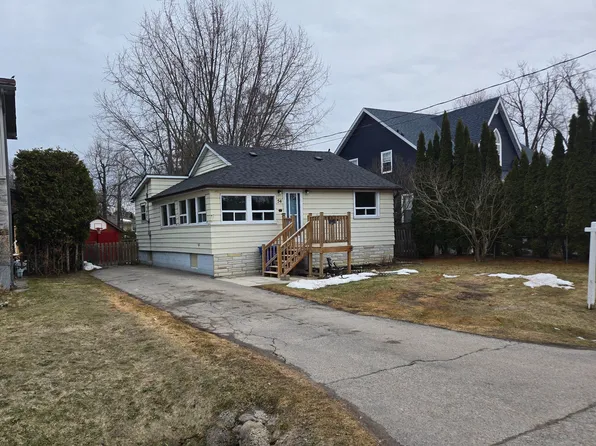 54 Farley Cir, Georgina, ON L0E 1S0