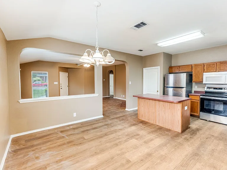 5231 Stormy Trl — Photo 2