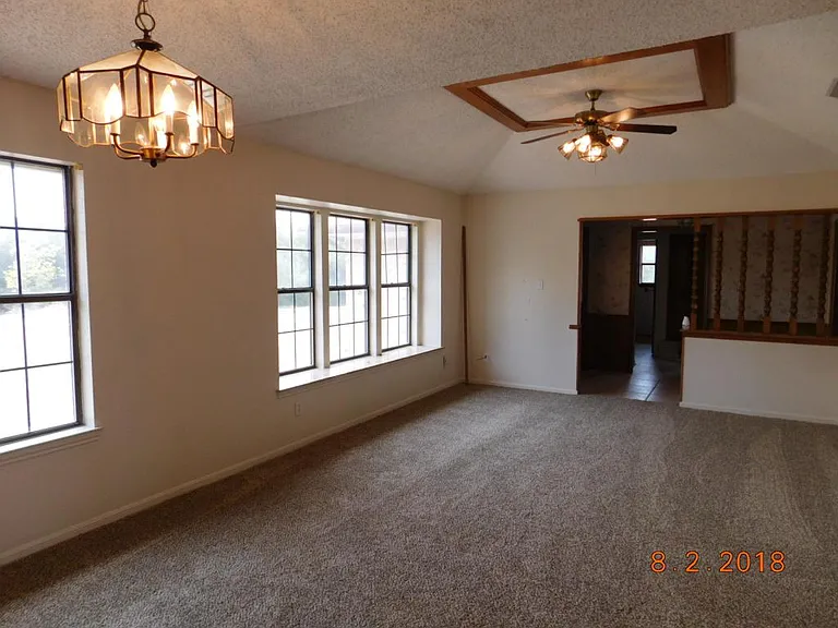 2315 E Highway 190 — Photo 6