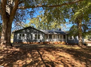 207 Laurelwood Dr, Boiling Springs, SC 29316