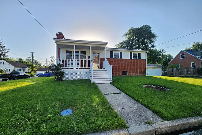 8700 50th Pl — Photo 1