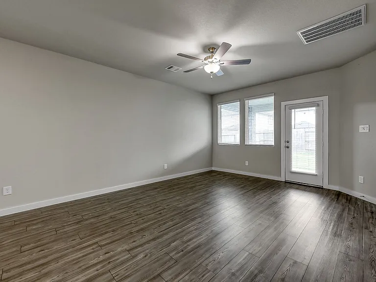 9522 Sugar Berry Dr — Photo 17