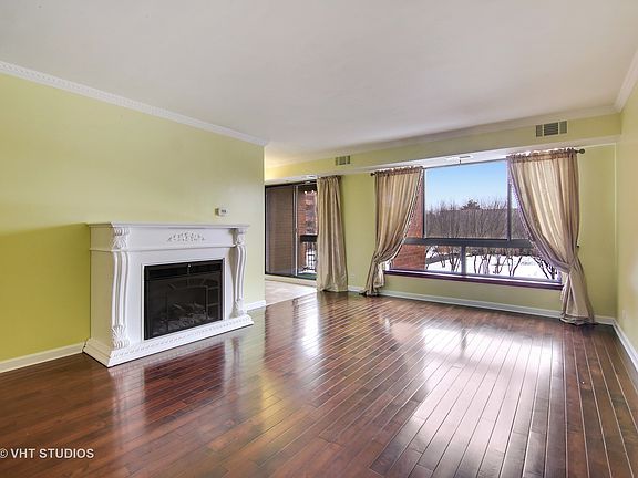 3rd image of 3700 Capri Ct APT 204
