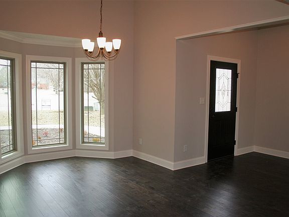 2nd image of 225 Rosemont Cv