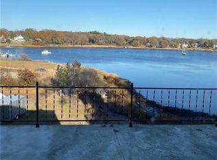 195 Arnolds Neck Dr, Warwick, RI 02886