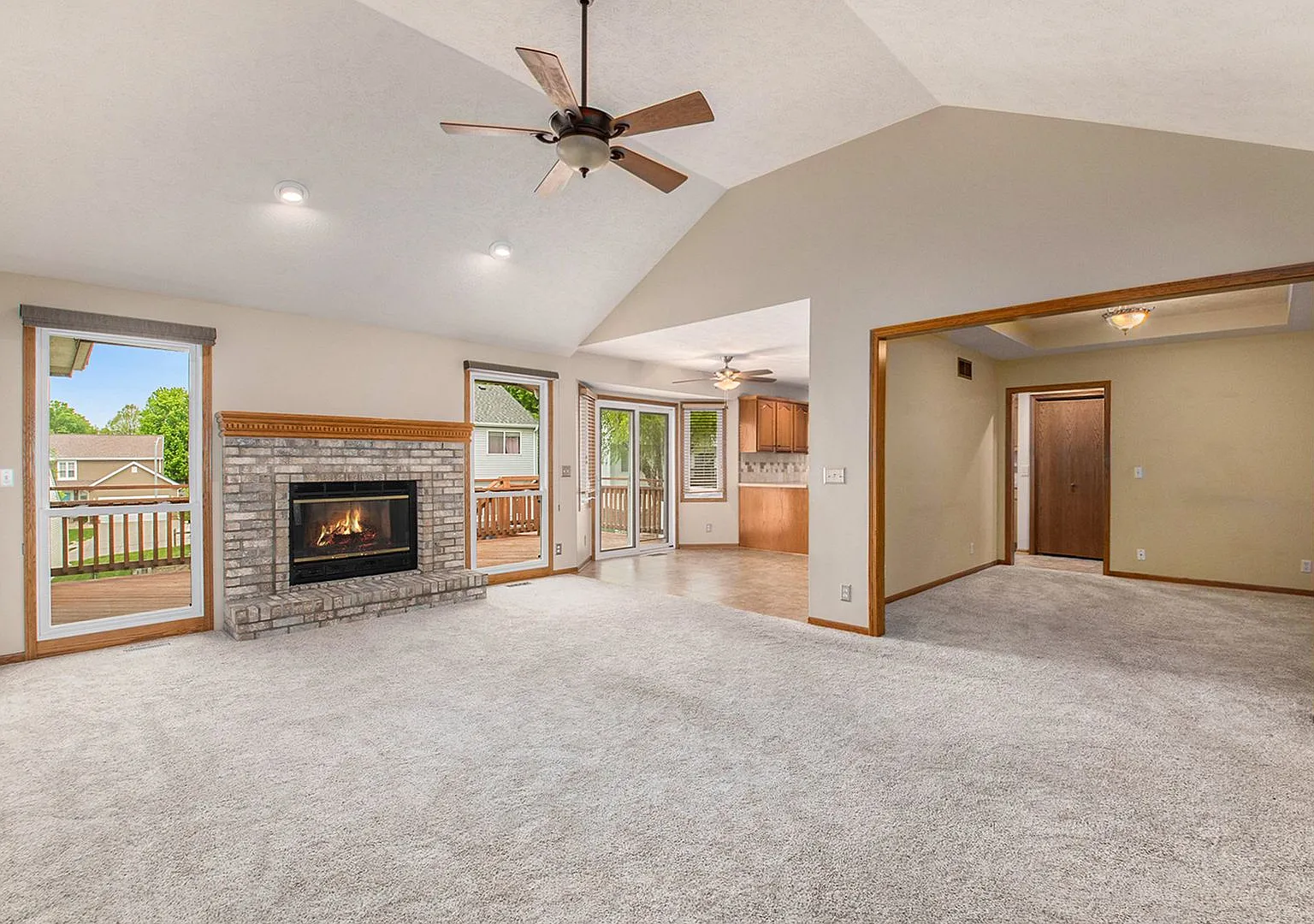 4 Bed 3 Bath Ranch Style Home with Backyard Pond! — Photo 2