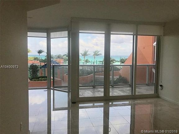 5th image of 19333 Collins Ave APT 403