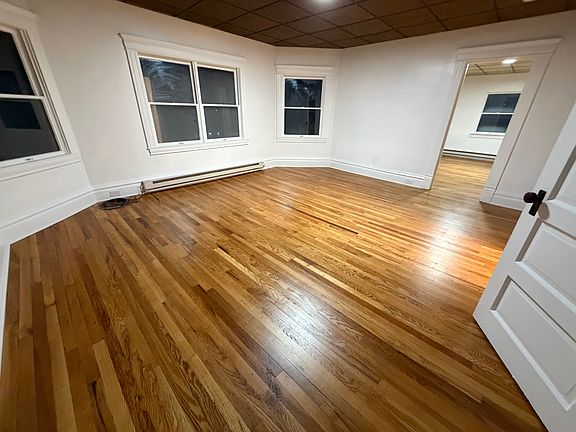 5th image of 501 N Main St APT 2