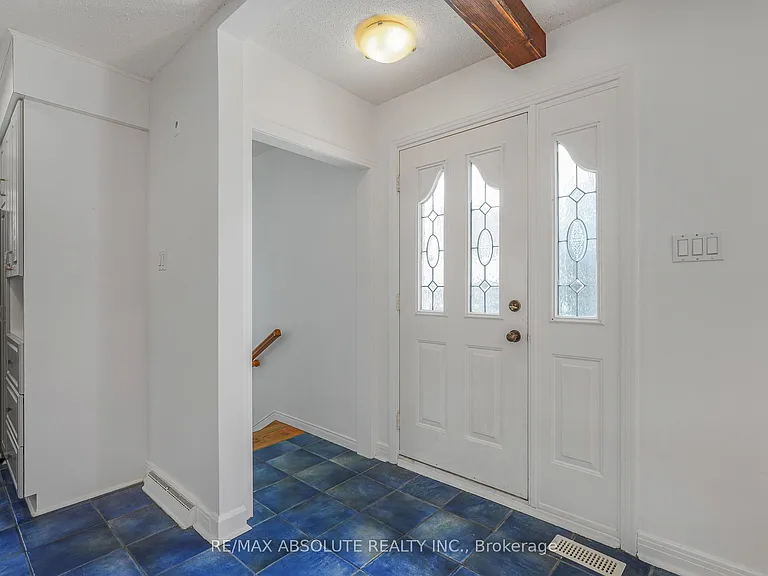 731 Borthwick Ave — Photo 2
