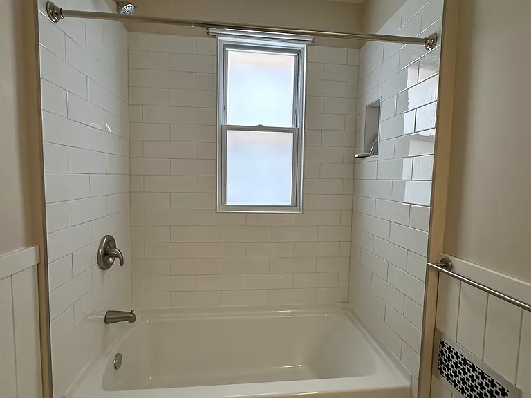1427 Williamson St #1 — Photo 10