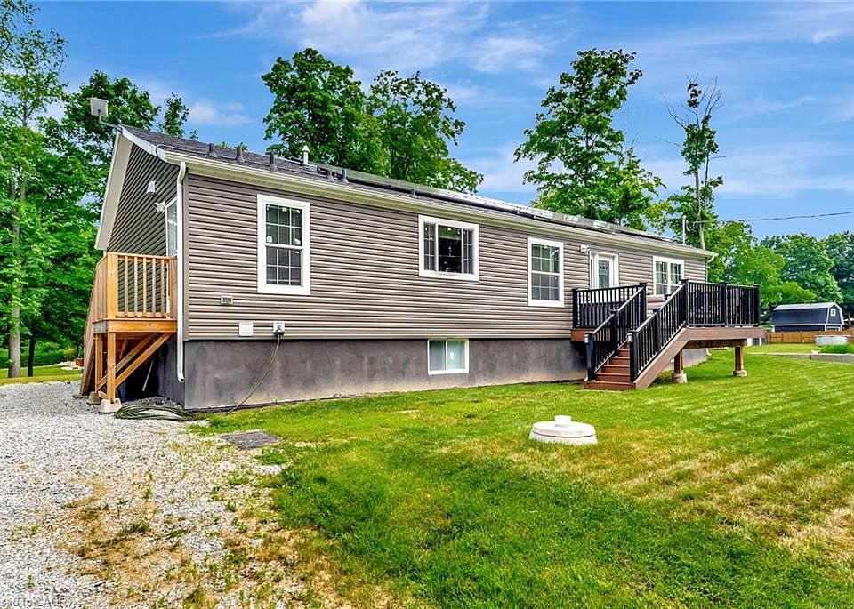 1st image of 4881 Mapleview Cres