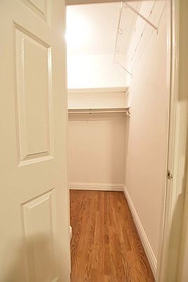 5th image of 2350 Broadway #238