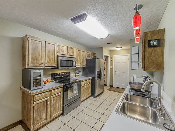 5th image of 419 Cavaness Dr