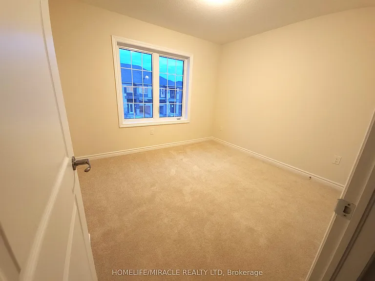 15 Copeman Ave — Photo 11
