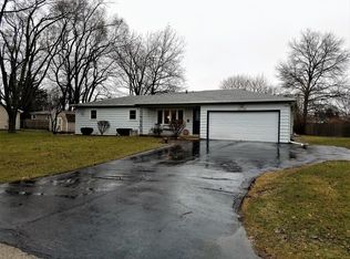 23800 W Sussex Dr, Channahon, IL 60410