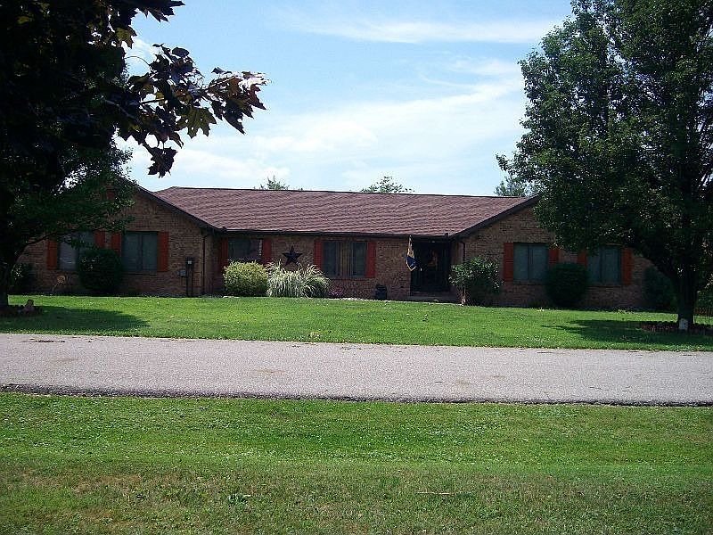 1st image of 191 Aspen Ave