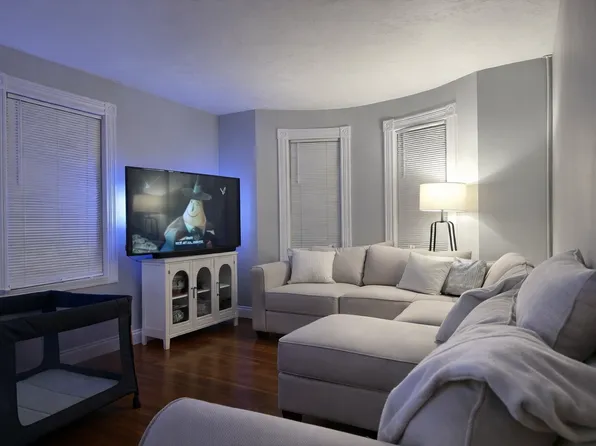 850 Sea St #1, Quincy, MA 02169