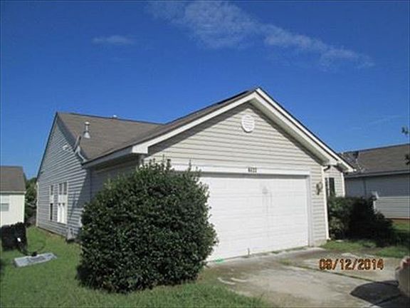 3rd image of 6433 Caymus Dr