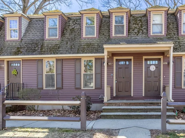 607 Wellman Ave Unit 607, North Chelmsford, MA 01863