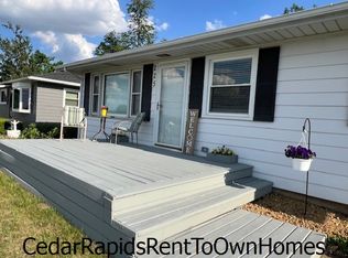 225 Outlook Dr SW, Cedar Rapids, IA 52404