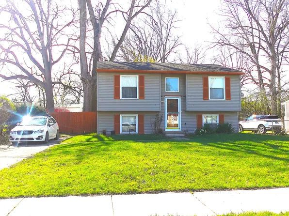 2190 Hemlock Dr, Ann Arbor, MI 48108