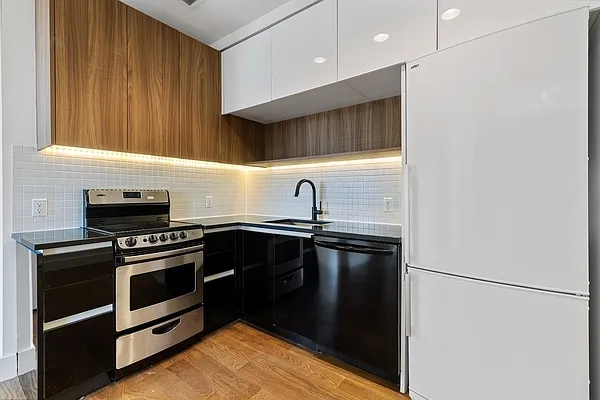 Rented by MNS | media 15