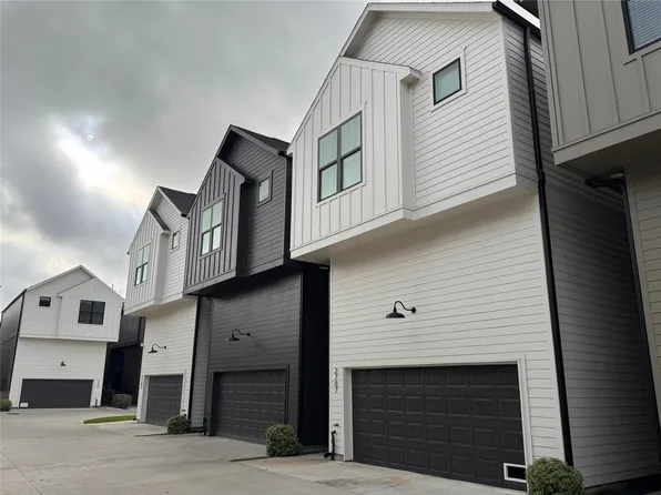 2705 Oakwood Crest Ln, Houston, TX 77018