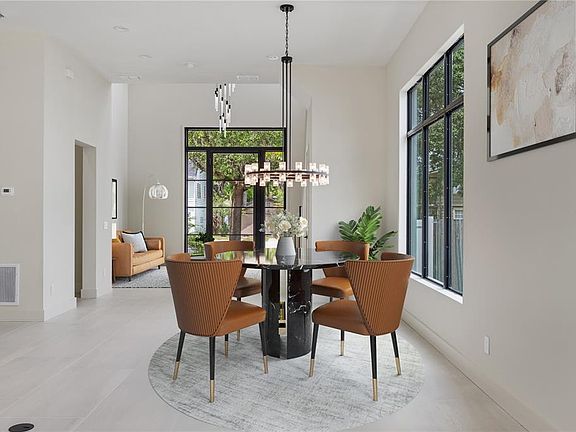 5th image of 737 N SUMMERLIN AVENUE