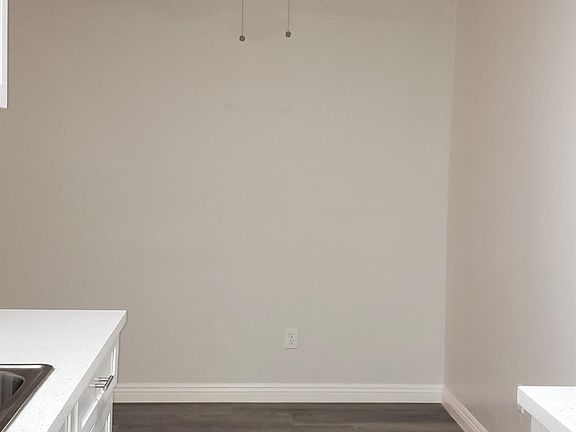 4th image of 4126 Rosewood Ave