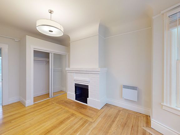 4th image of 1024 Sacramento St